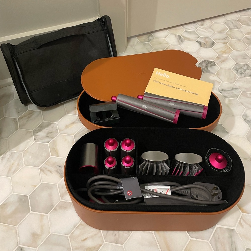 Dyson Airwrap Complete (with bonus 1.6” barrels and travel case!!)
